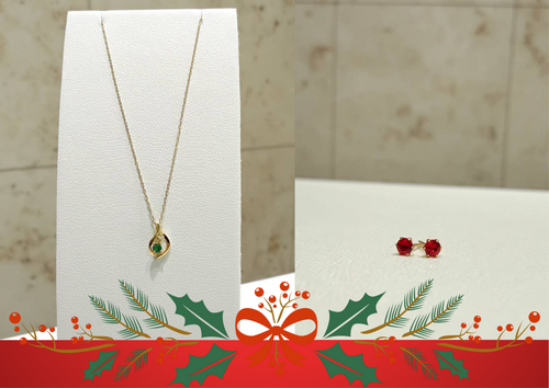 ピアスとネックレス