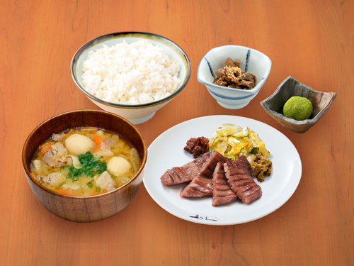 牛たん&芋煮定食