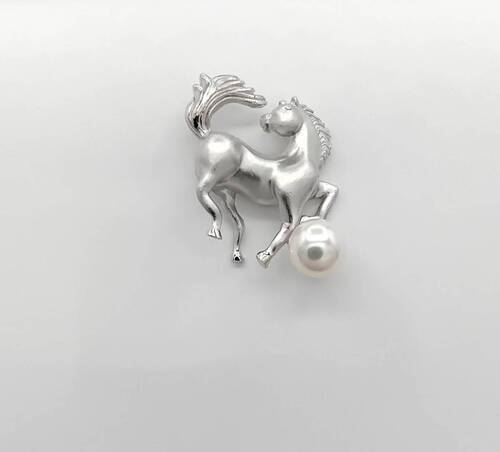 馬タイニーピン